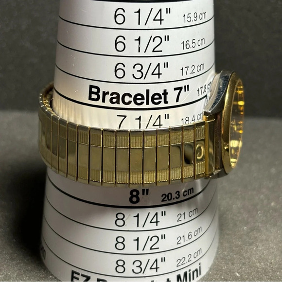 Vintage Mens Armitron 2 Tone Quartz Watch with Day/Date Expandable Strap Working - Picture 6 of 7